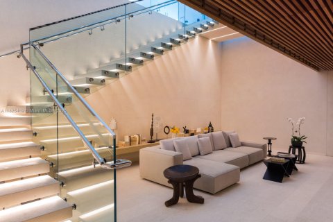 Condo in Bal Harbour, Florida, 1 bedroom  № 1809379 - photo 26