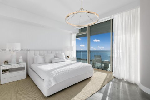 Condo in Bal Harbour, Florida, 1 bedroom  № 1809379 - photo 9