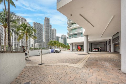Condo in Miami, Florida, 1 bedroom  № 1971509 - photo 28