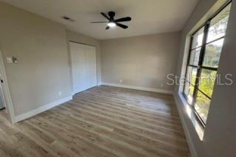 House in South Daytona, Florida 3 bedrooms, 102.84 sq.m. № 2395919 - photo 11
