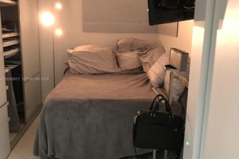 Купить кондоминиум в Майами, Флорида 1 спальня, 81.75м2, № 2145868 - фото 6