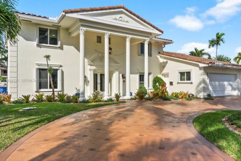 Casa en venta en Hallandale Beach, Florida, 5 dormitorios, 345.41 m2 № 2088722 - foto 6