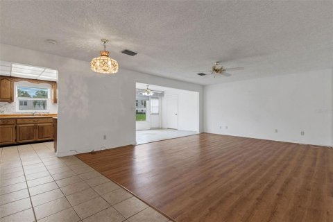 Condominio en venta en Seminole, Florida, 2 dormitorios, 119.38 m2 № 2224916 - foto 8