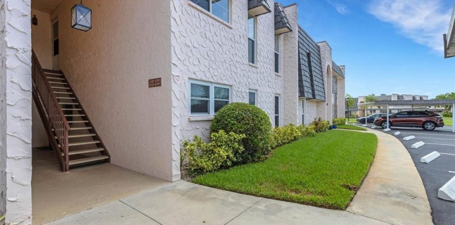 Condominio en Seminole, Florida, 2 dormitorios  № 2224916