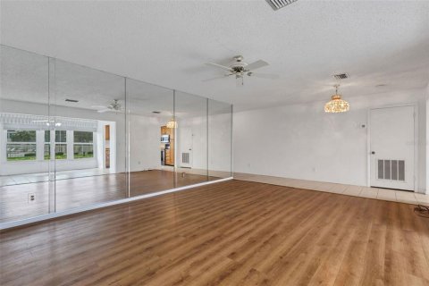 Condominio en venta en Seminole, Florida, 2 dormitorios, 119.38 m2 № 2224916 - foto 10