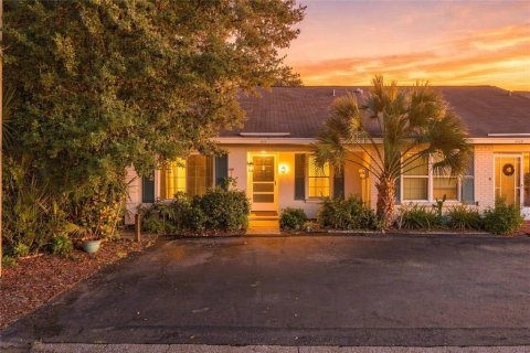 Villa ou maison à Safety Harbor, Floride 2 chambres, 94.11 m2 № 2433574