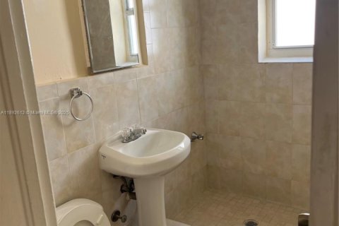 Appartement à louer à Miami, Floride: 1 chambre, 317.35 m2 № 1946381 - photo 6