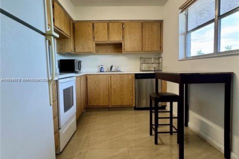 Condo in Davie, Florida, 2 bedrooms № 1990419 - photo 5