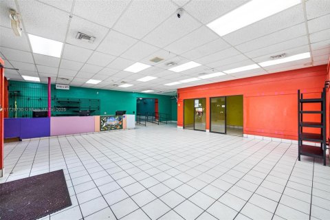 Immobilier commercial à vendre à Miami, Floride № 1729179 - photo 22