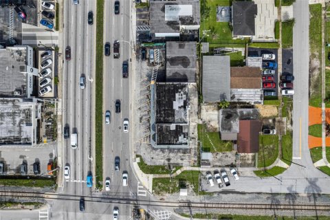 Immobilier commercial à vendre à Miami, Floride № 1729179 - photo 6