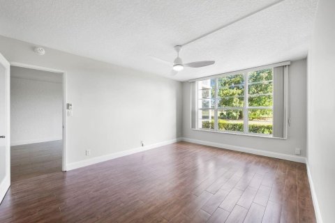 Copropriété à louer à Pompano Beach, Floride: 1 chambre, 89.19 m2 № 2085968 - photo 10