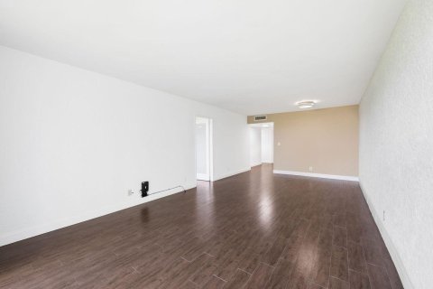 Copropriété à louer à Pompano Beach, Floride: 1 chambre, 89.19 m2 № 2085968 - photo 20