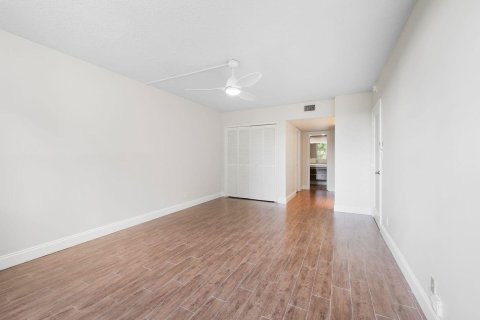 Copropriété à louer à Pompano Beach, Floride: 1 chambre, 89.19 m2 № 2085968 - photo 9