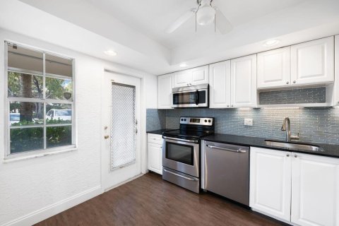 Copropriété à louer à Pompano Beach, Floride: 1 chambre, 89.19 m2 № 2085968 - photo 6