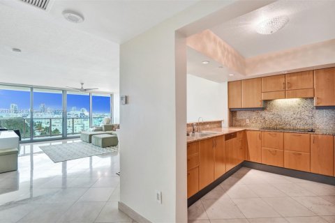 Condominio en venta en Miami Beach, Florida, 2 dormitorios, 144 m2 № 1934896 - foto 5