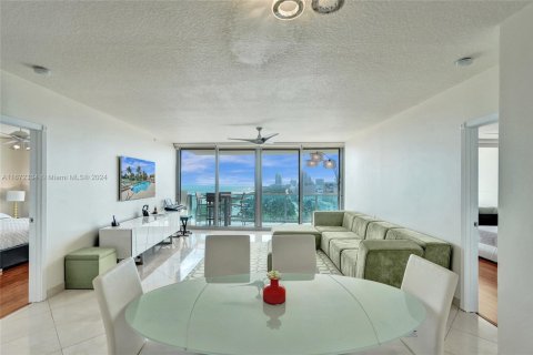 Condominio en venta en Miami Beach, Florida, 2 dormitorios, 144 m2 № 1934896 - foto 4