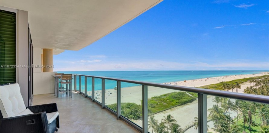 Condominio en Miami Beach, Florida, 2 dormitorios  № 1934896