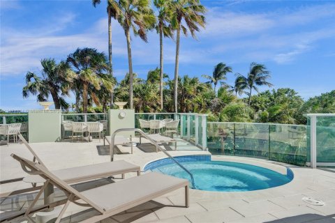 Condominio en venta en Miami Beach, Florida, 2 dormitorios, 144 m2 № 1934896 - foto 20