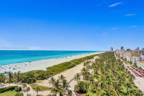 Condominio en venta en Miami Beach, Florida, 2 dormitorios, 144 m2 № 1934896 - foto 14