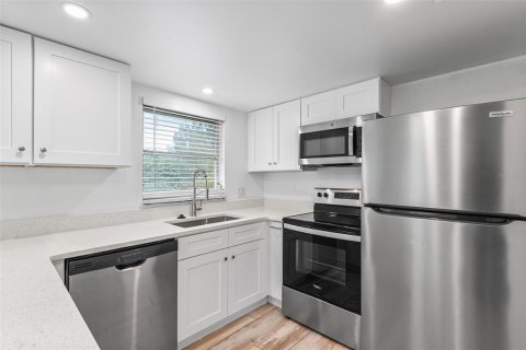 Appartement à louer à Saint Petersburg, Floride: 2 chambres, 89.19 m2 № 2400038 - photo 6