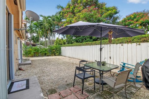 House in Miami, Florida 3 bedrooms, 145.02 sq.m. № 1930272 - photo 23