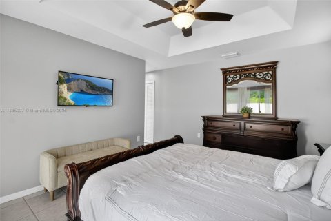 House in Miami, Florida 3 bedrooms, 145.02 sq.m. № 1930272 - photo 15