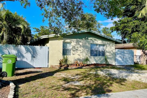 House in Fort Lauderdale, Florida 2 bedrooms, 75.81 sq.m. № 2008334 - photo 23
