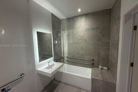 Copropriété à vendre à Miami, Floride: 48.96 m2 № 2384504 - photo 28