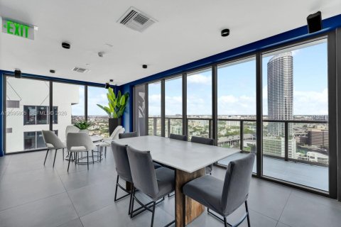 Copropriété à vendre à Miami, Floride: 48.96 m2 № 2384504 - photo 4