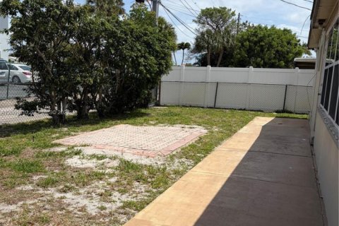 Снять в аренду виллу или дом в Холливуд, Флорида 3 спальни, 147.81м2, № 2066348 - фото 11