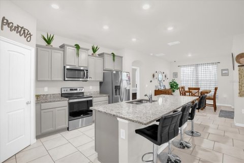 House in Saint Cloud, Florida 4 bedrooms, 195.75 sq.m. № 1835781 - photo 4