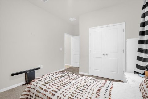 House in Saint Cloud, Florida 4 bedrooms, 195.75 sq.m. № 1835781 - photo 9