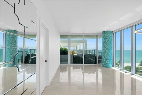 Condominio en venta en Miami Beach, Florida, 2 dormitorios, 131.92 m2 № 1708753 - foto 3