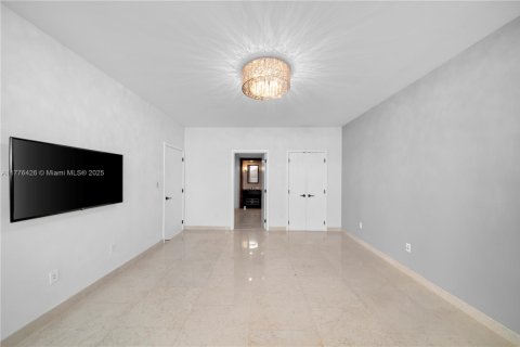 Condominio en venta en Miami Beach, Florida, 2 dormitorios, 131.92 m2 № 1708753 - foto 7