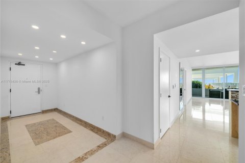 Condominio en venta en Miami Beach, Florida, 2 dormitorios, 131.92 m2 № 1708753 - foto 5