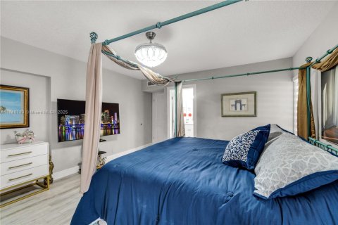 Villa ou maison à vendre à Tamarac, Floride: 3 chambres, 194.44 m2 № 1710534 - photo 13
