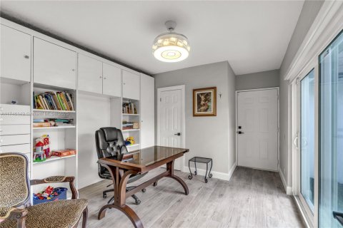 Villa ou maison à vendre à Tamarac, Floride: 3 chambres, 194.44 m2 № 1710534 - photo 18