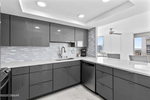 Condominio en venta en Daytona Beach, Florida, 2 dormitorios, 106 m2 № 1765408 - foto 10