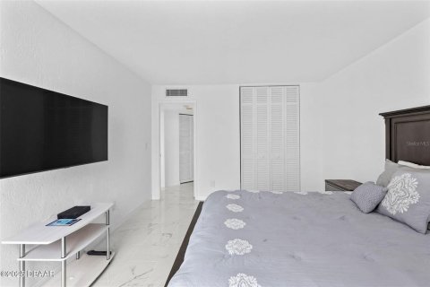 Condominio en venta en Daytona Beach, Florida, 2 dormitorios, 106 m2 № 1765408 - foto 19