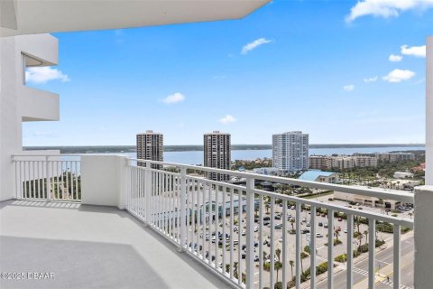 Condominio en venta en Daytona Beach, Florida, 2 dormitorios, 106 m2 № 1765408 - foto 5