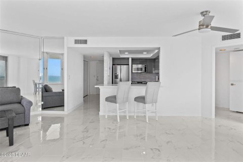 Condominio en venta en Daytona Beach, Florida, 2 dormitorios, 106 m2 № 1765408 - foto 4