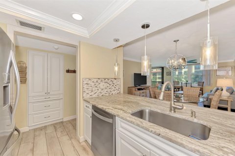 Condo in Sarasota, Florida, 1 bedroom  № 1732941 - photo 6