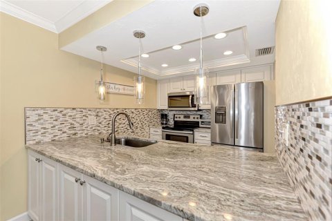 Condo in Sarasota, Florida, 1 bedroom  № 1732941 - photo 7