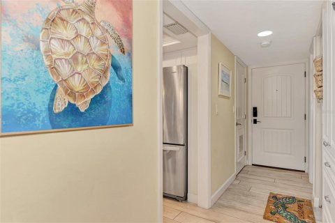 Condo in Sarasota, Florida, 1 bedroom  № 1732941 - photo 8