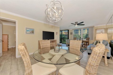 Condo in Sarasota, Florida, 1 bedroom  № 1732941 - photo 13