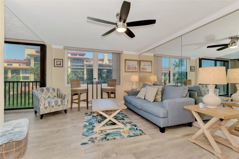 Condo in Sarasota, Florida, 1 bedroom  № 1732941 - photo 15