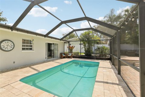 House in Largo, Florida 4 bedrooms, 162.21 sq.m. № 1759226 - photo 25