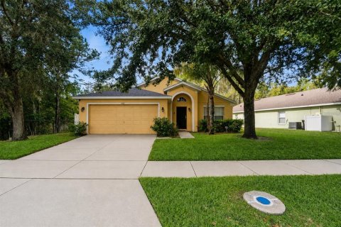 House in Davenport, Florida 5 bedrooms, 155.43 sq.m. № 2342394