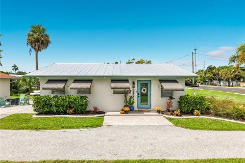 Commercial property in Punta Gorda, Florida 255.67 sq.m. № 2394273 - photo 9
