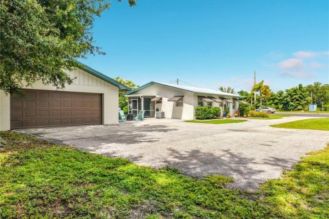Commercial property in Punta Gorda, Florida 255.67 sq.m. № 2394273 - photo 4